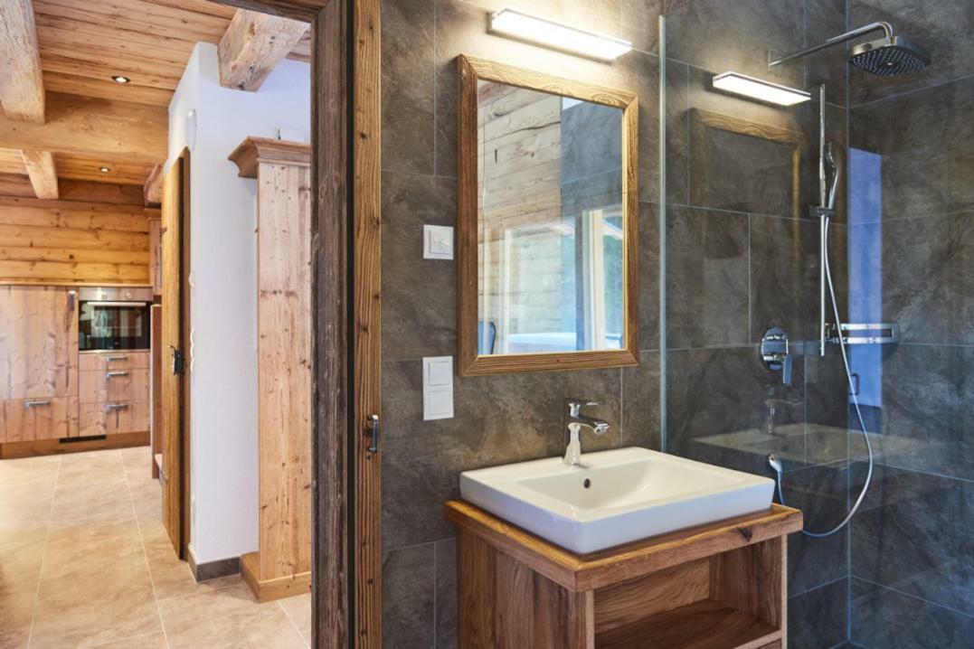 Chalets Almidylle Санкт Мартин ам Тененгебирге Екстериор снимка